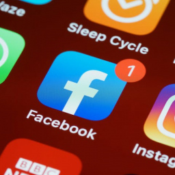 Meta najavila nove zaštitne mere za maloletne korisnike Facebooka i Instagrama